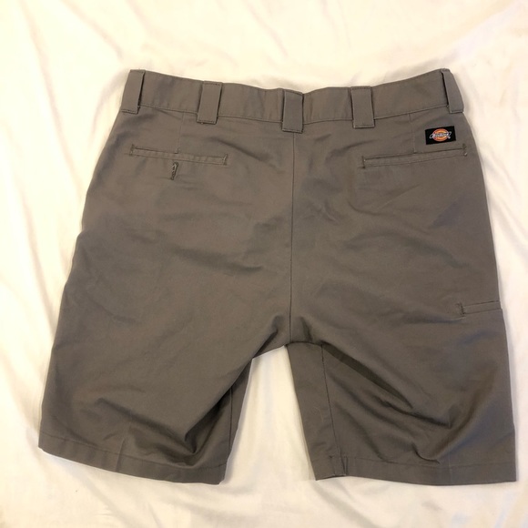 DICKIES SLIM FIT MEN’S POLY/COTTON WORK SHORTS SZ 38x10 (EUC) - Picture 4 of 8